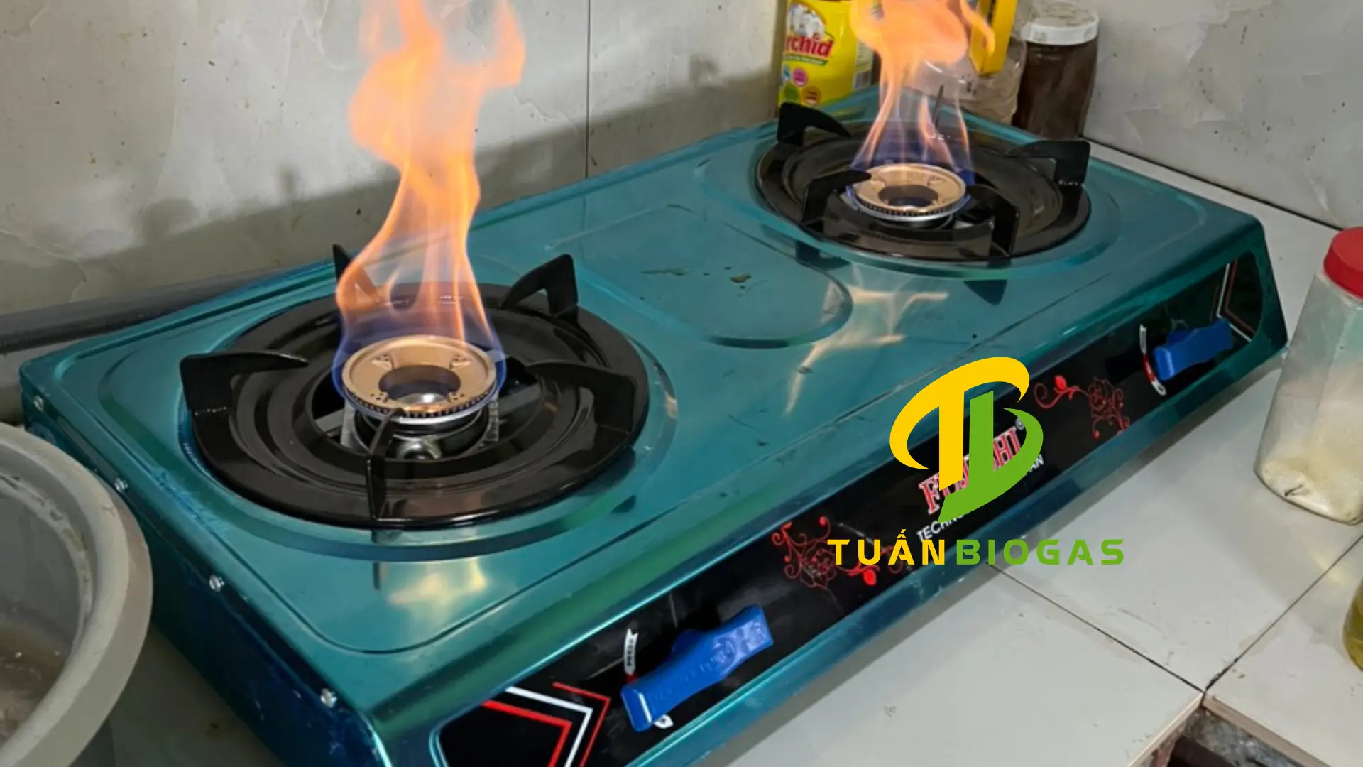 Bếp chế lại chuyên dụng với họng đốt mở rộng dành cho túi biogas